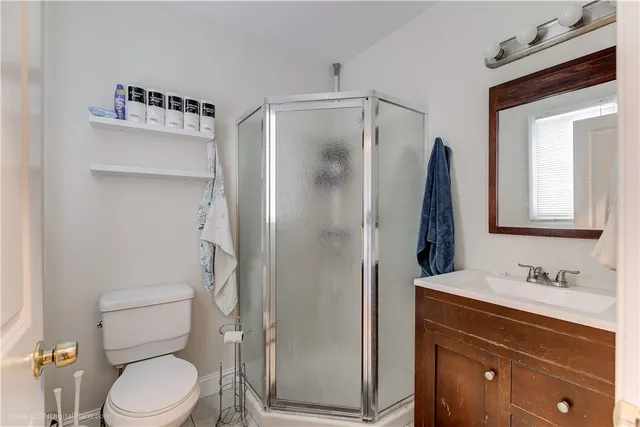 $2,200 | 23 Stockholm Street, Unit 1, Newport, RI 02840