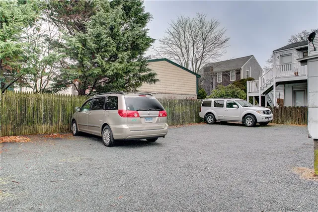 $2,200 | 23 Stockholm Street, Unit 1, Newport, RI 02840