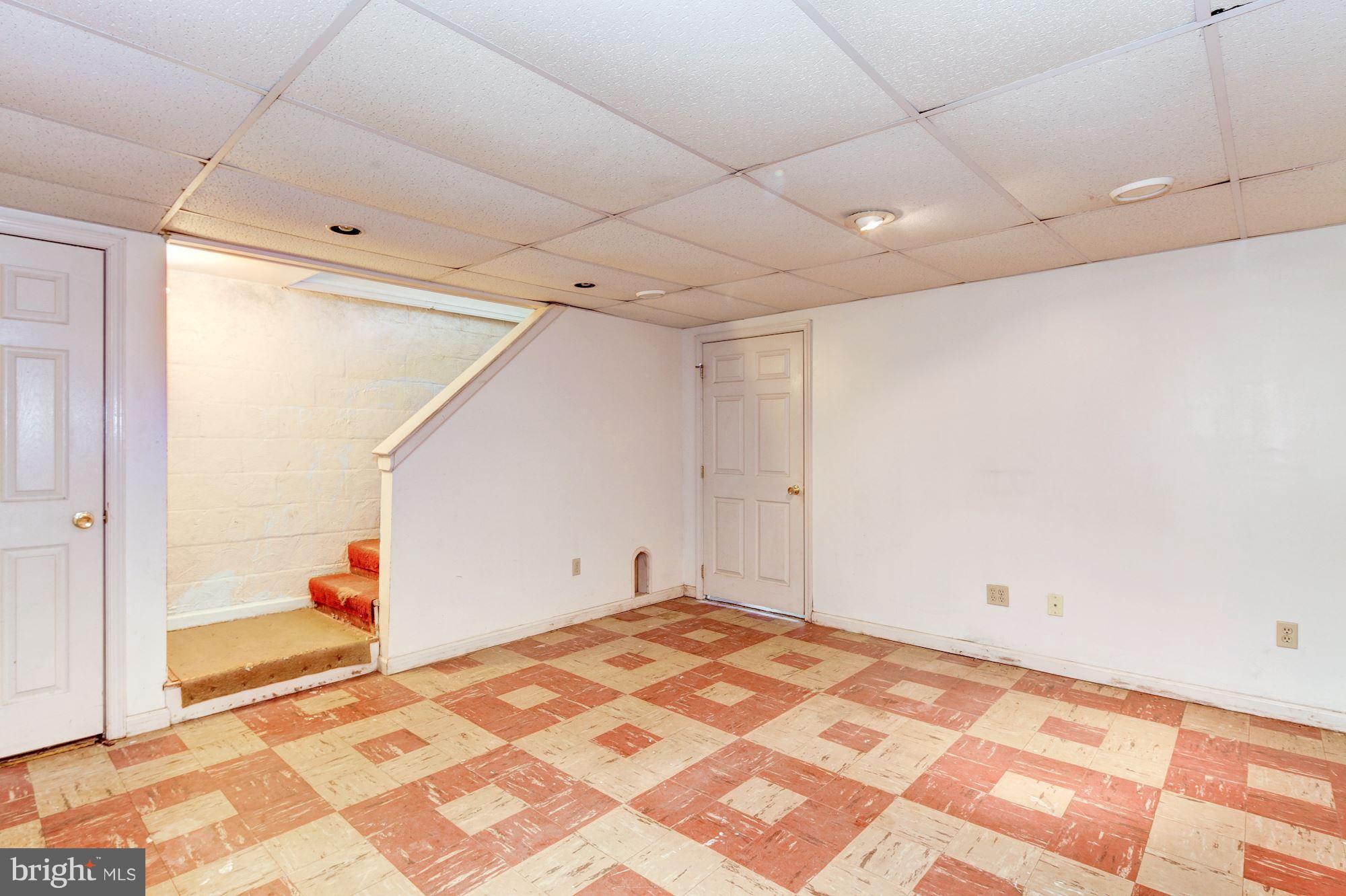 6639 Frederick Road Baltimore, MD 21228 - Photo 24 of 28 Family Room