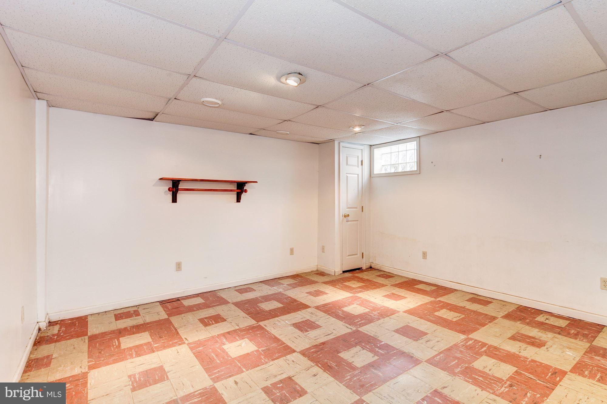 6639 Frederick Road Baltimore, MD 21228 - Photo 26 of 28 Family Room