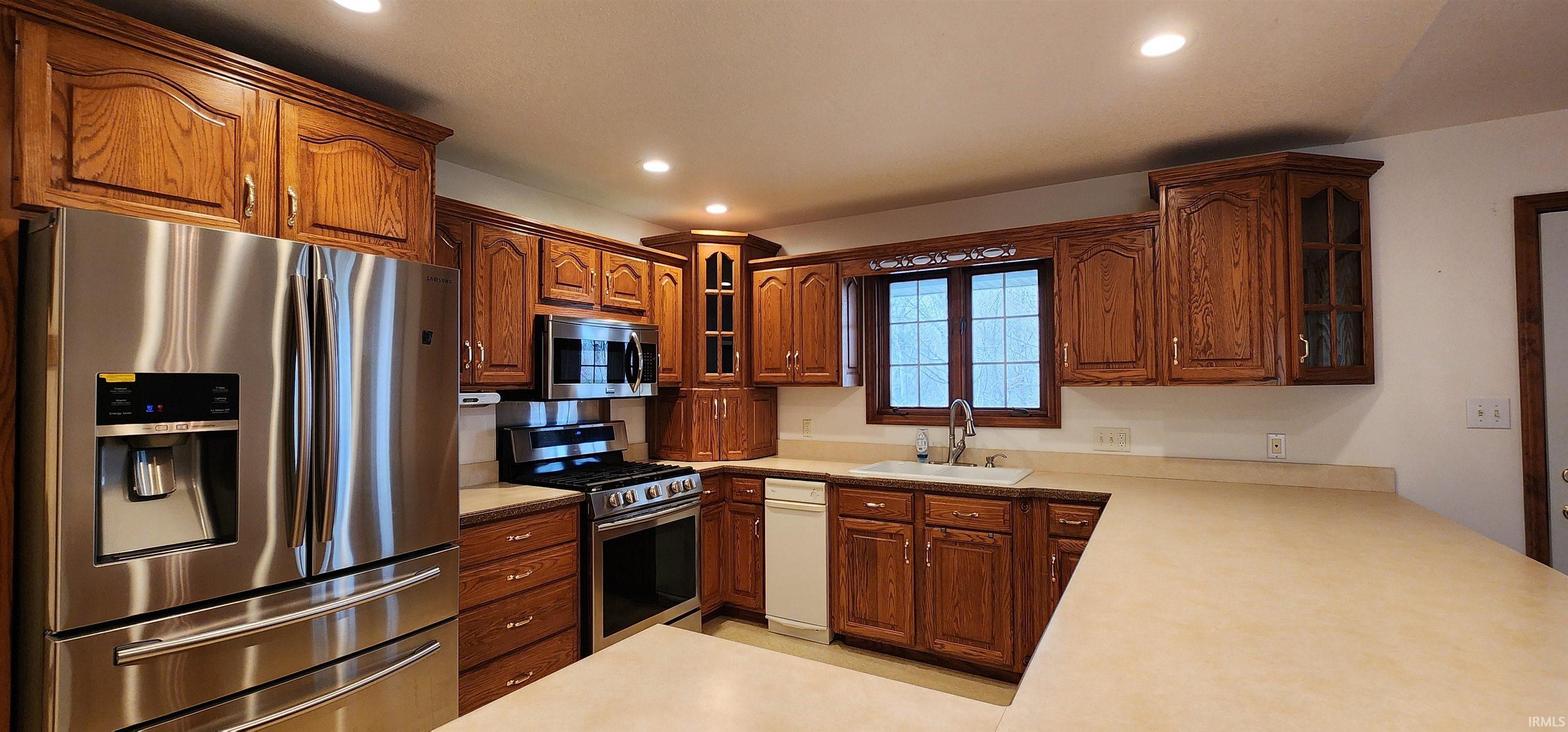4495 Ridge Lane Washington, IN 47501 - Photo 5 of 36 Gallery Image 5