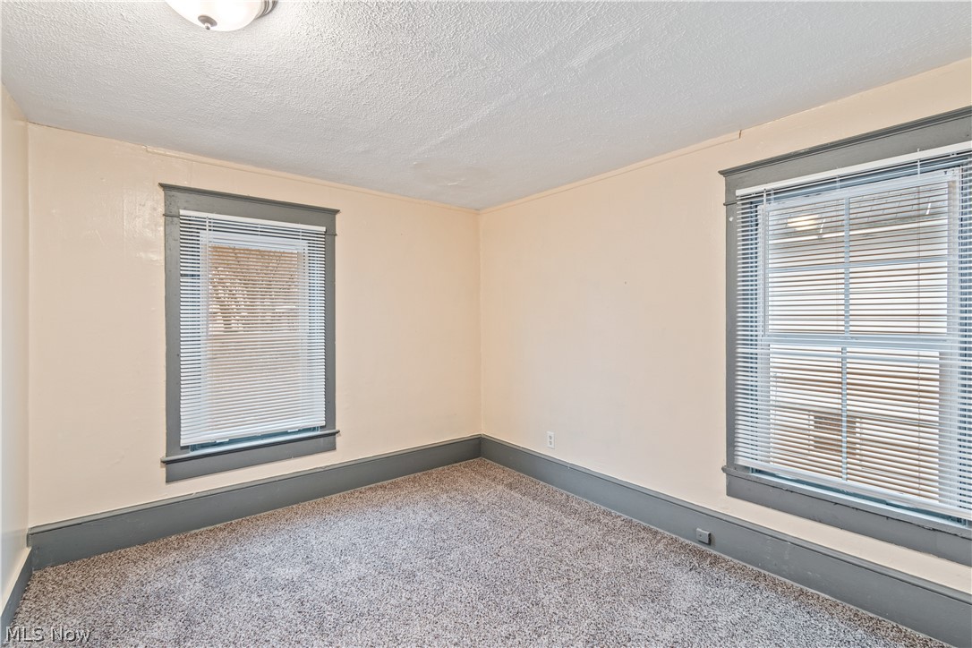 1017 La Croix Avenue Akron, OH 44307 - Photo 10 of 18