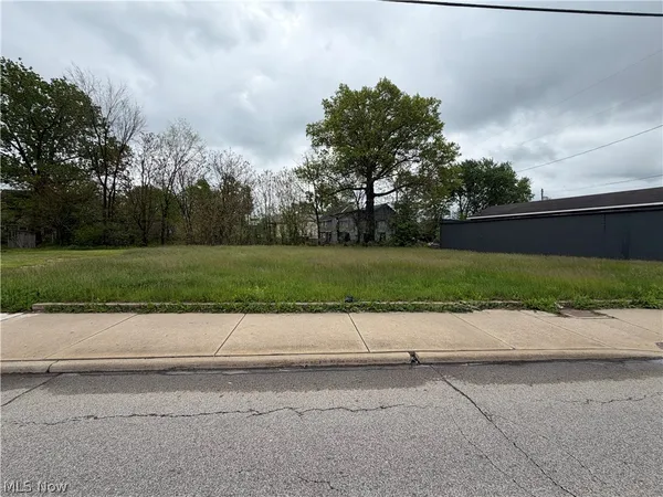 $35,000 | Elm Road Northeast, Warren, OH 44483
