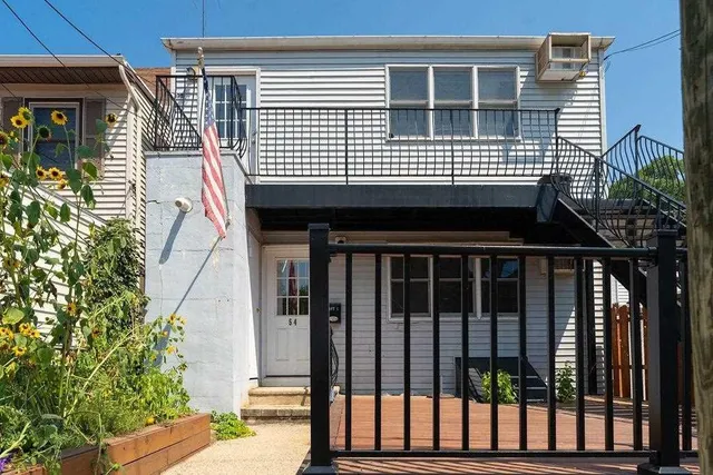 $875,000 | 54 Chestnut Street, Weehawken, NJ 07086