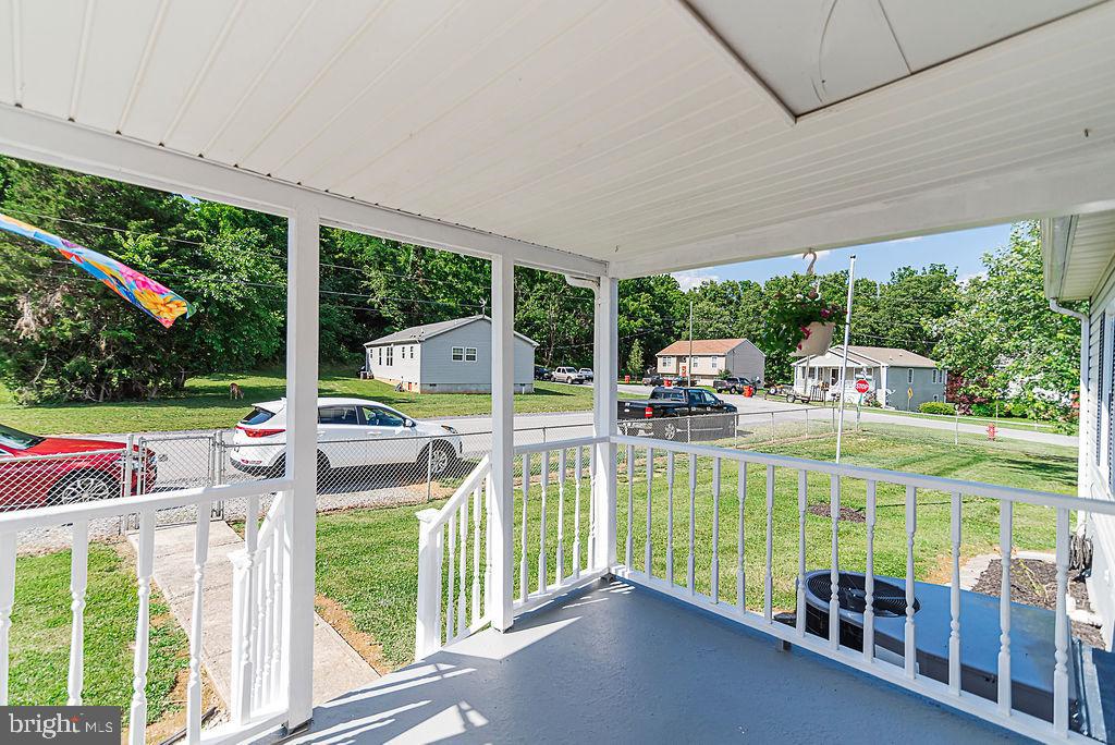520 East 12th Avenue Ranson, WV 25438 - Photo 5 of 36
