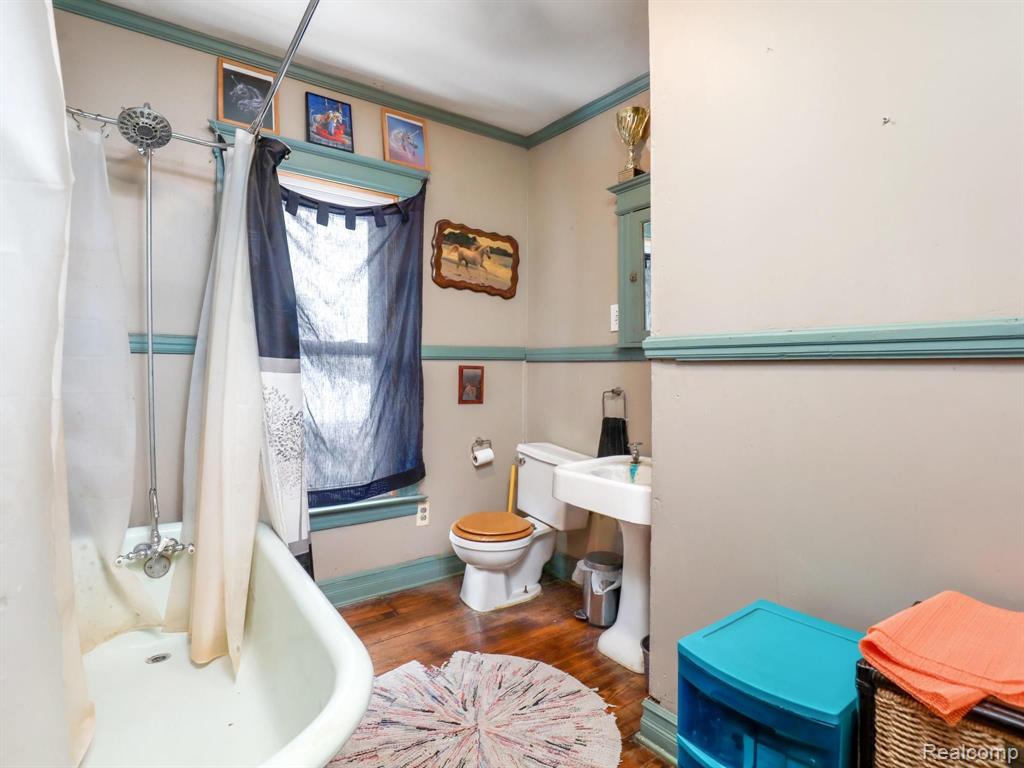 899 Webb Street Detroit, MI 48202 - Photo 22 of 40
