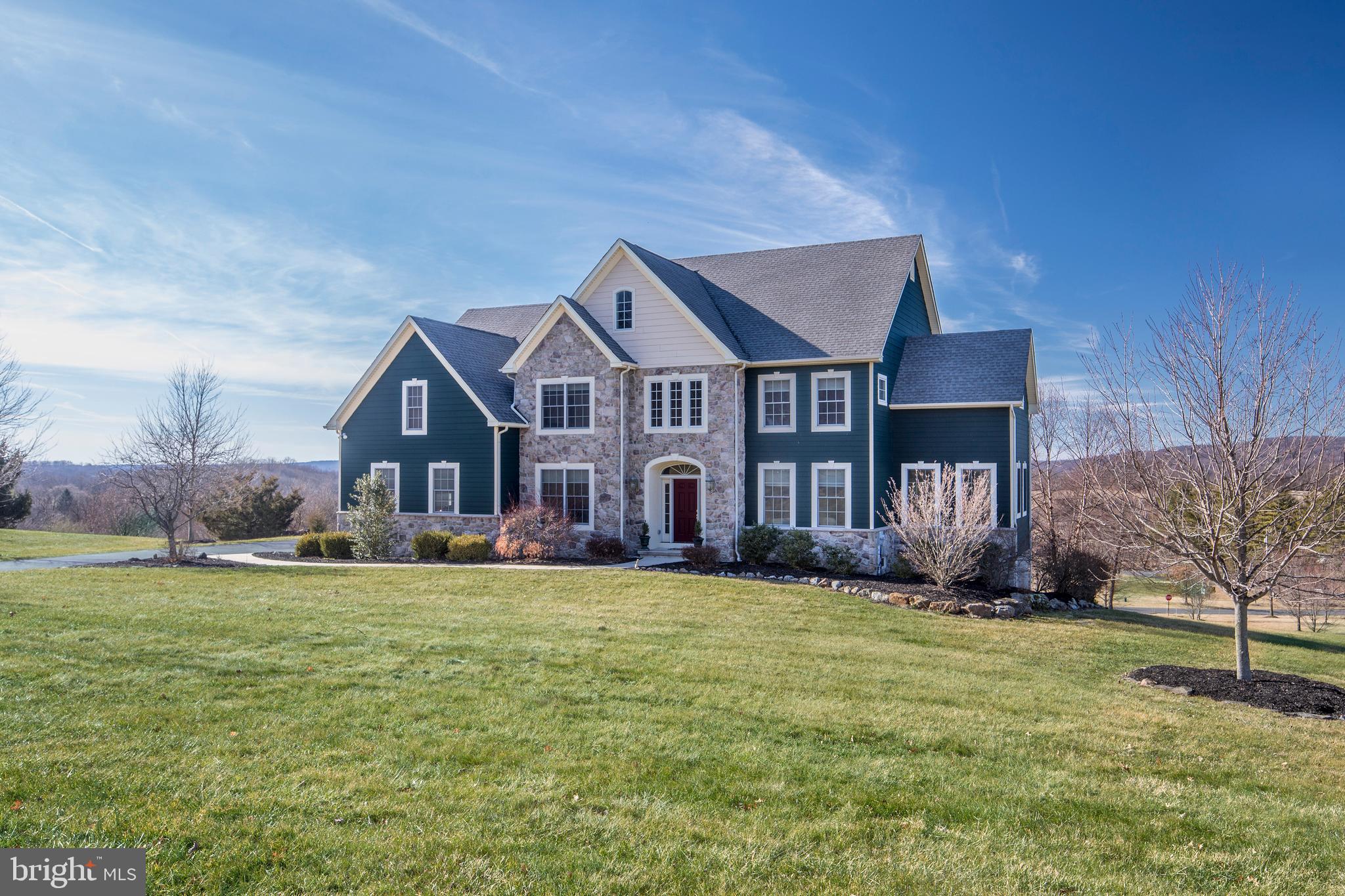 5963 Hawk Road Riegelsville, PA 18077 - Photo 3 of 37