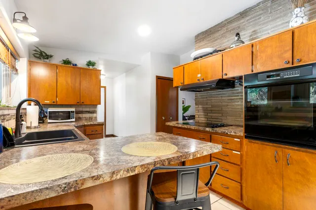 $610,000 | 2878 West Bundy Road, Coloma, MI 49038