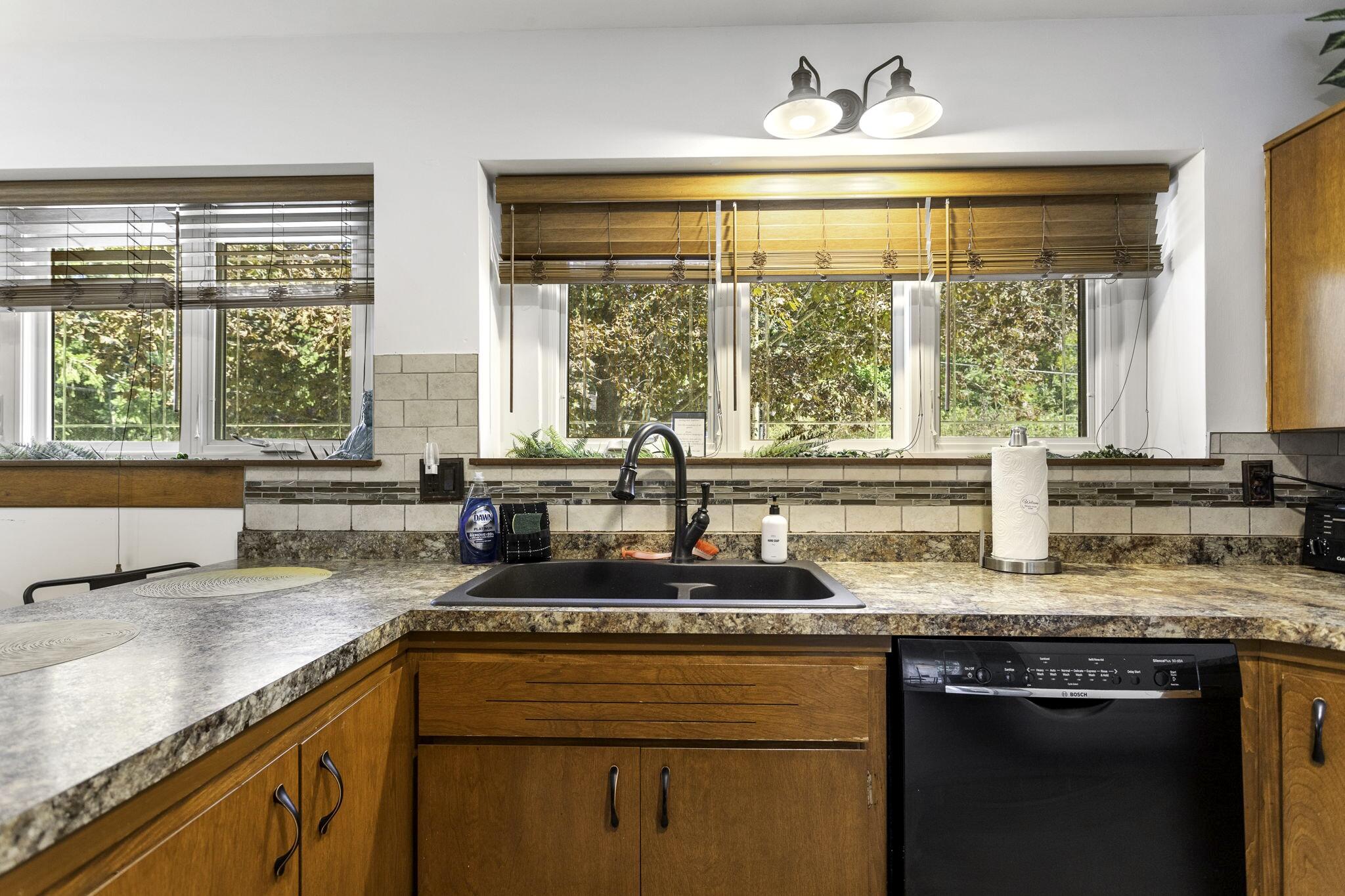 2878 West Bundy Road Coloma, MI 49038 - Photo 22 of 78 02_interior-09