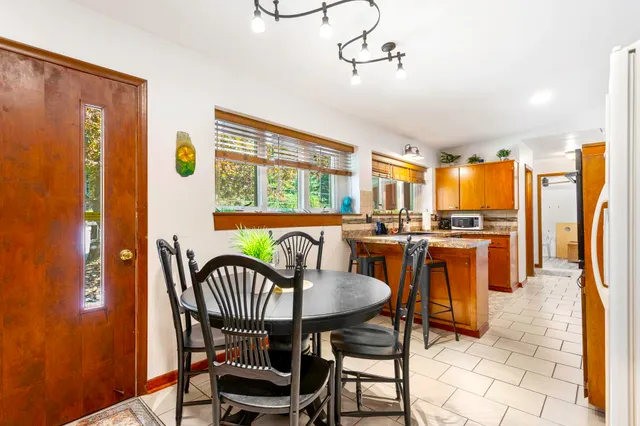 $610,000 | 2878 West Bundy Road, Coloma, MI 49038