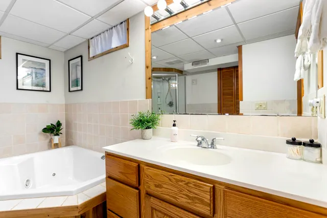 $610,000 | 2878 West Bundy Road, Coloma, MI 49038