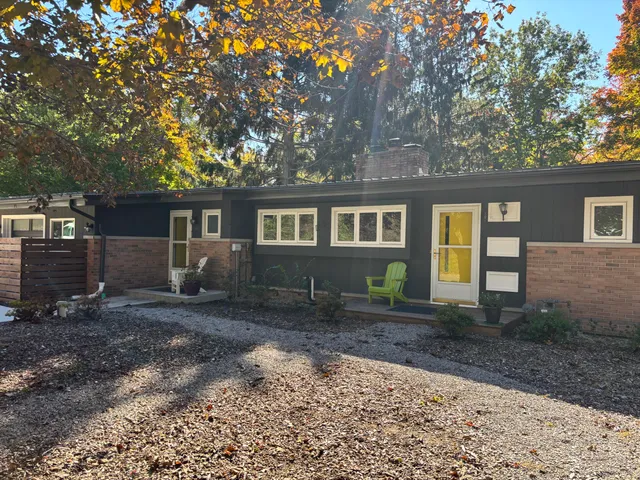 $610,000 | 2878 West Bundy Road, Coloma, MI 49038