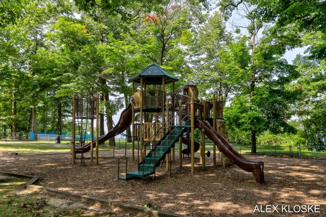 $610,000 | 2878 West Bundy Road, Coloma, MI 49038