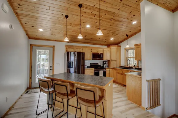 $375,000 | 22015 Aquatic Drive, Menahga, MN 56464