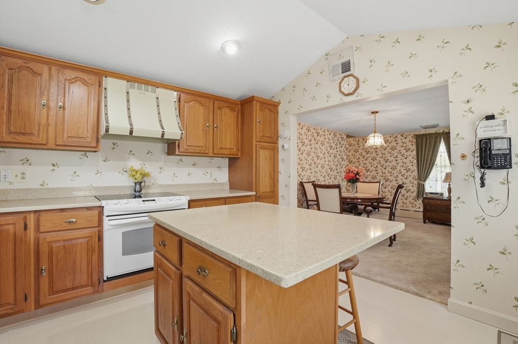 121 Wood Street Fall River, MA 02721 - Photo 17 of 41