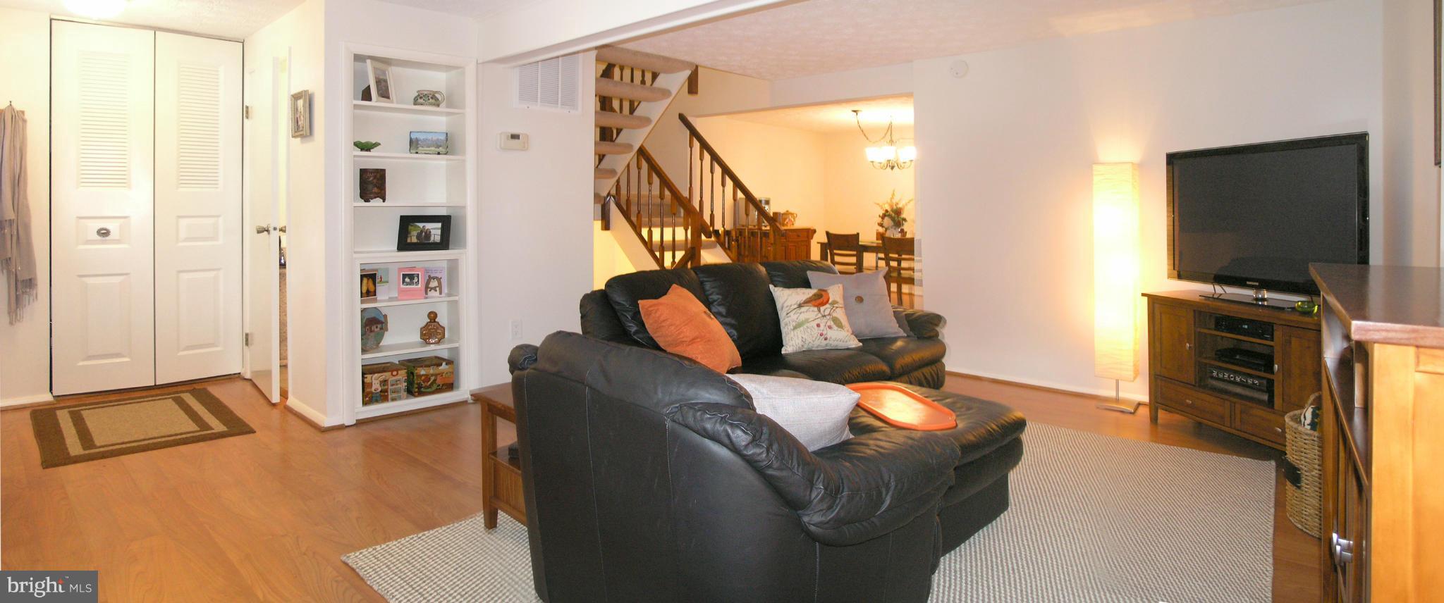 2317 Middle Creek Lane Reston, VA 20191 - Photo 9 of 30 Living Room