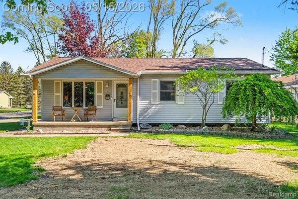 $239,900 | 401 Lakeview Street, Holly, MI 48442