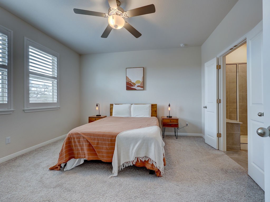 325 Serpens Street Georgetown, TX 78628 - Photo 15 of 40 Primary suite