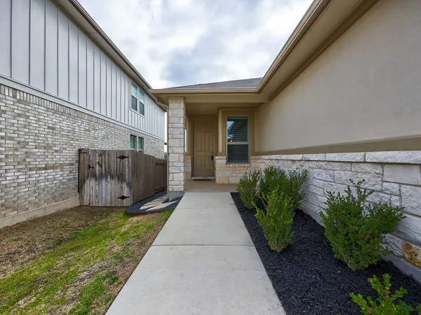 $2,100 | 325 Serpens Street, Georgetown, TX 78628