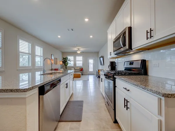 $2,100 | 325 Serpens Street, Georgetown, TX 78628