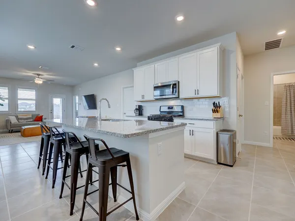 $2,100 | 325 Serpens Street, Georgetown, TX 78628