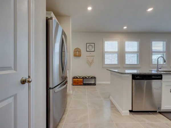 $2,100 | 325 Serpens Street, Georgetown, TX 78628