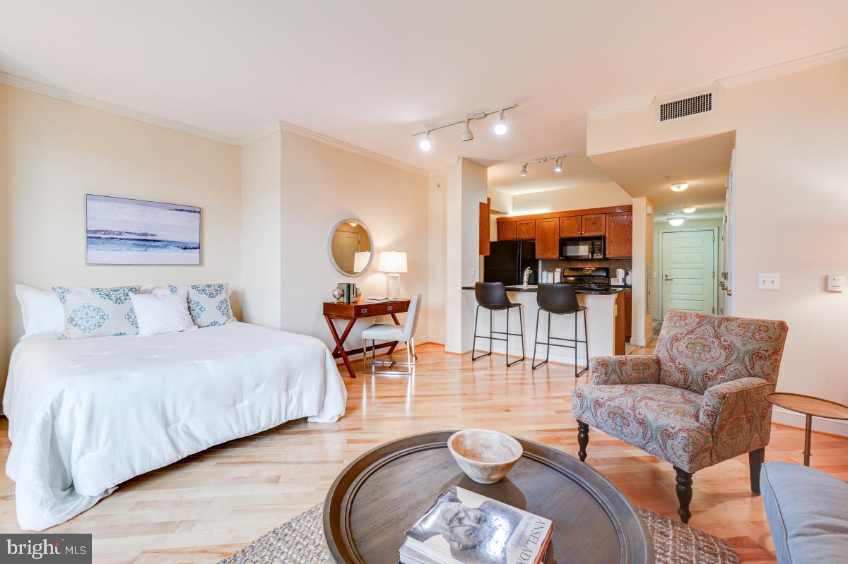 631 D Street Northwest, Unit 1238 Washington, DC 20004 - Photo 17 of 40