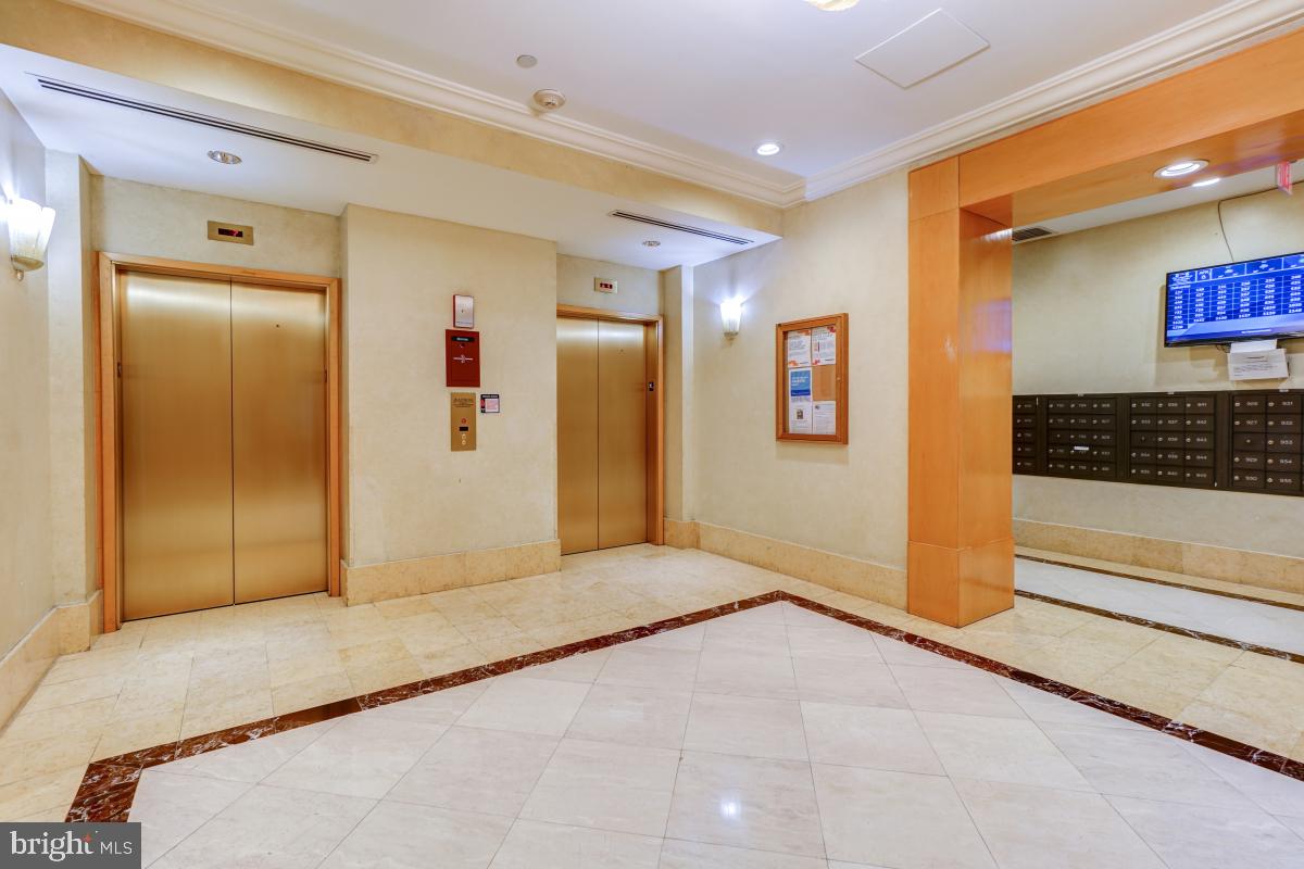 631 D Street Northwest, Unit 1238 Washington, DC 20004 - Photo 35 of 40 Elevators