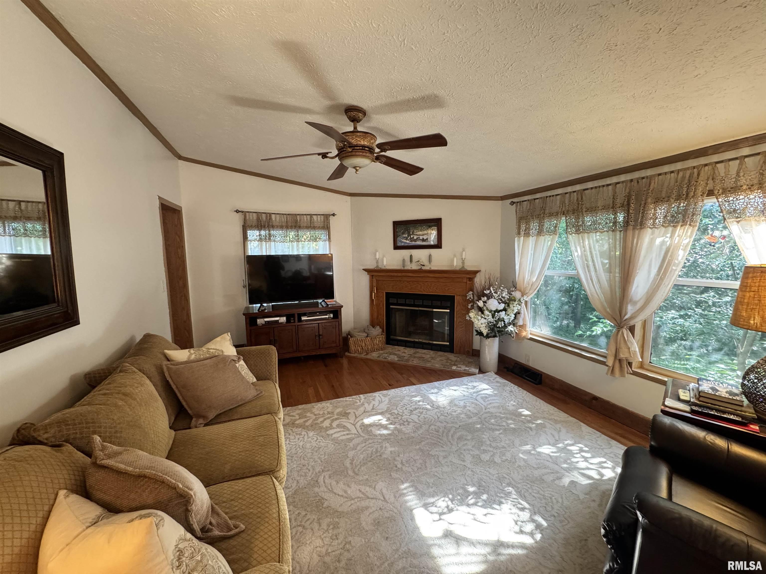 293 East 2700th Street Liberty, IL 62347 - Photo 4 of 47