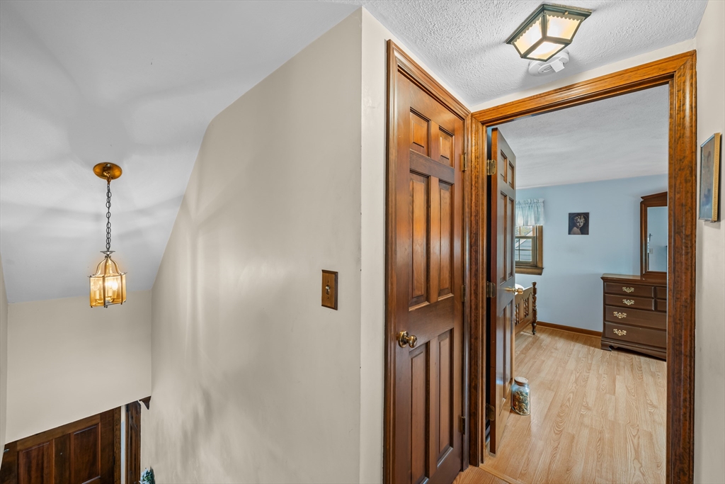 125 Indian Hill Road Worcester, MA 01606 - Photo 22 of 42
