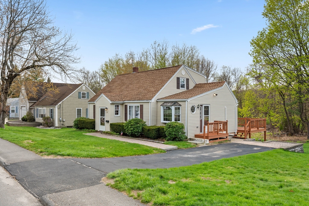 125 Indian Hill Road Worcester, MA 01606 - Photo 3 of 42