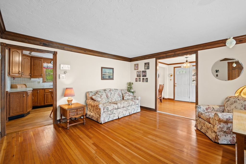 125 Indian Hill Road Worcester, MA 01606 - Photo 9 of 42