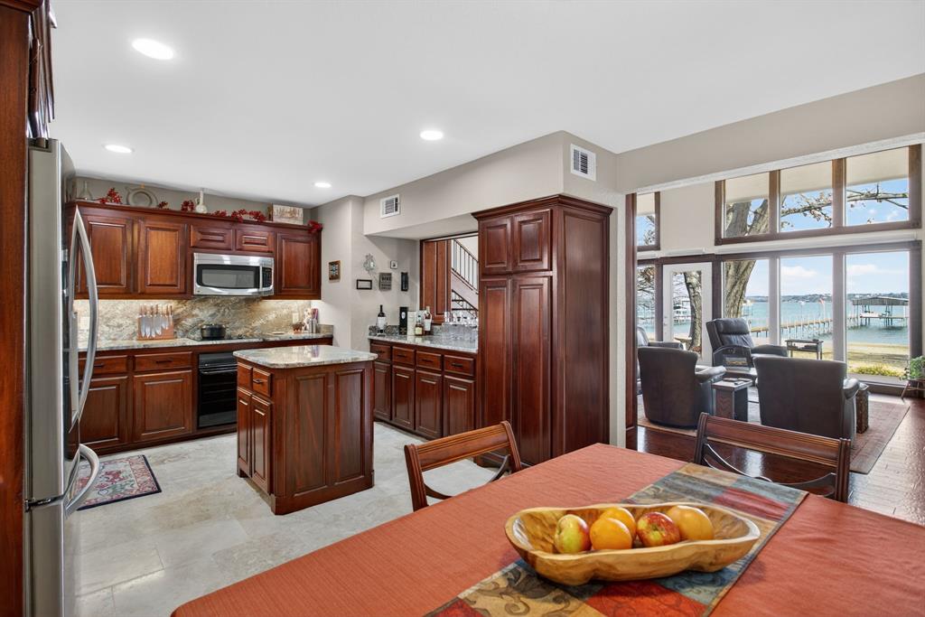 218 North Broadway Azle, TX 76020 - Photo 22 of 40 All with lake views!