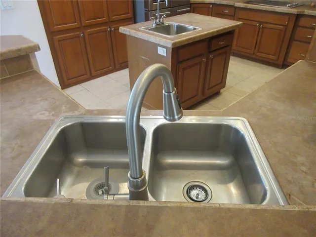 $182,900 | 18415 Southeast 58th Place, Ocklawaha, FL 32179