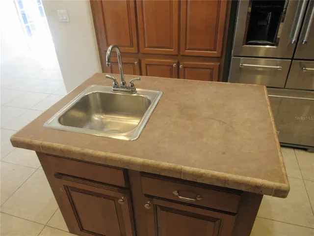 $182,900 | 18415 Southeast 58th Place, Ocklawaha, FL 32179