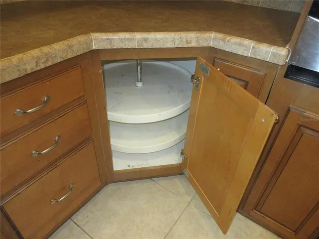 $182,900 | 18415 Southeast 58th Place, Ocklawaha, FL 32179