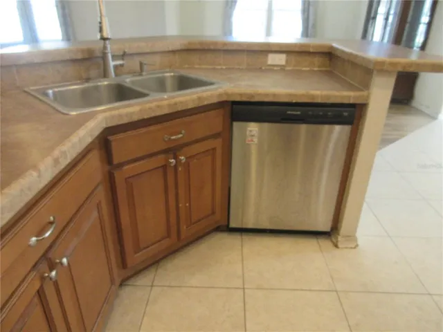 $182,900 | 18415 Southeast 58th Place, Ocklawaha, FL 32179