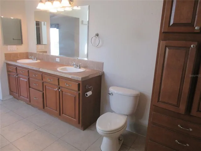 $182,900 | 18415 Southeast 58th Place, Ocklawaha, FL 32179