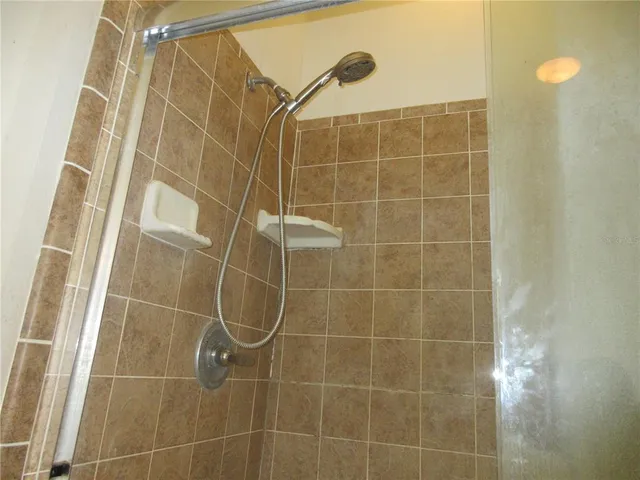 $182,900 | 18415 Southeast 58th Place, Ocklawaha, FL 32179