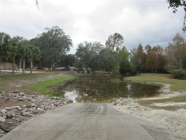 $182,900 | 18415 Southeast 58th Place, Ocklawaha, FL 32179