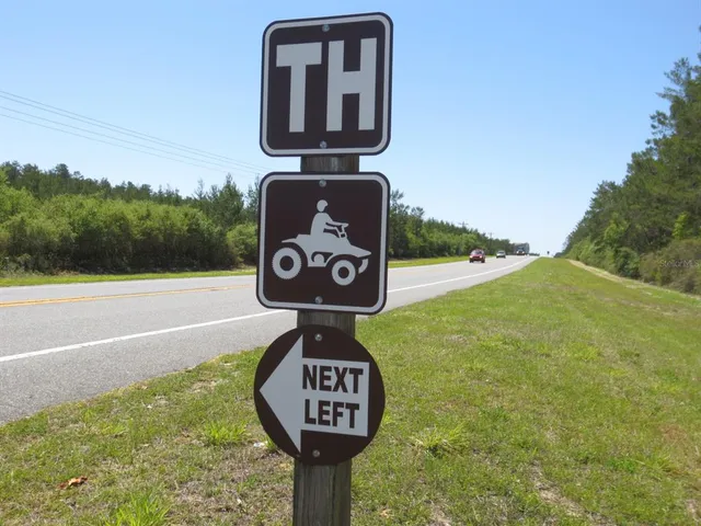 $182,900 | 18415 Southeast 58th Place, Ocklawaha, FL 32179