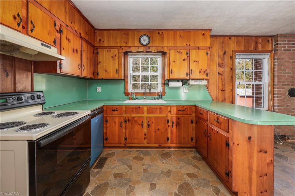 3621 Carl Allred Road Franklinville, NC 27248 - Photo 12 of 42