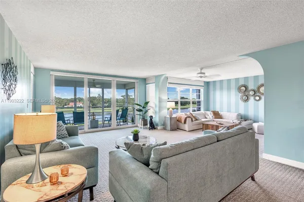 $2,900 | 808 Cypress Boulevard, Unit 409, Pompano Beach, FL 33069