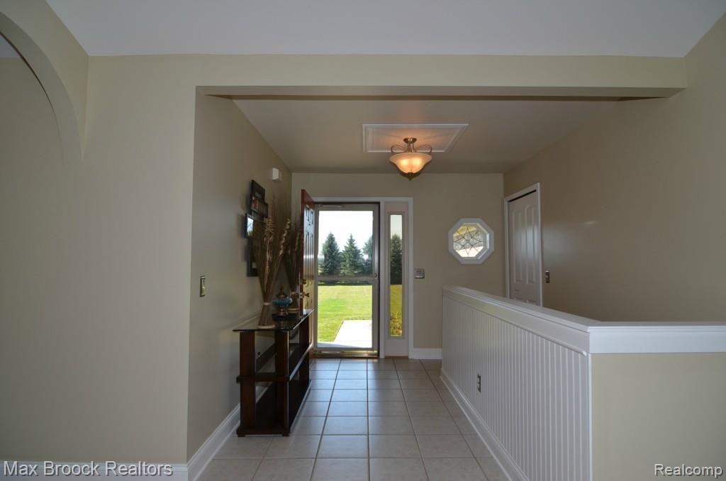 7069 General Squier Road Almont, MI 48003 - Photo 2 of 32 Gallery Image 2