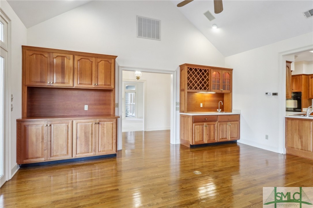 17 Long Island Road Savannah, GA 31411 - Photo 8 of 35 Family Room