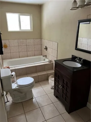 $2,300 | Diamond Hill, Cumberland, RI 02864