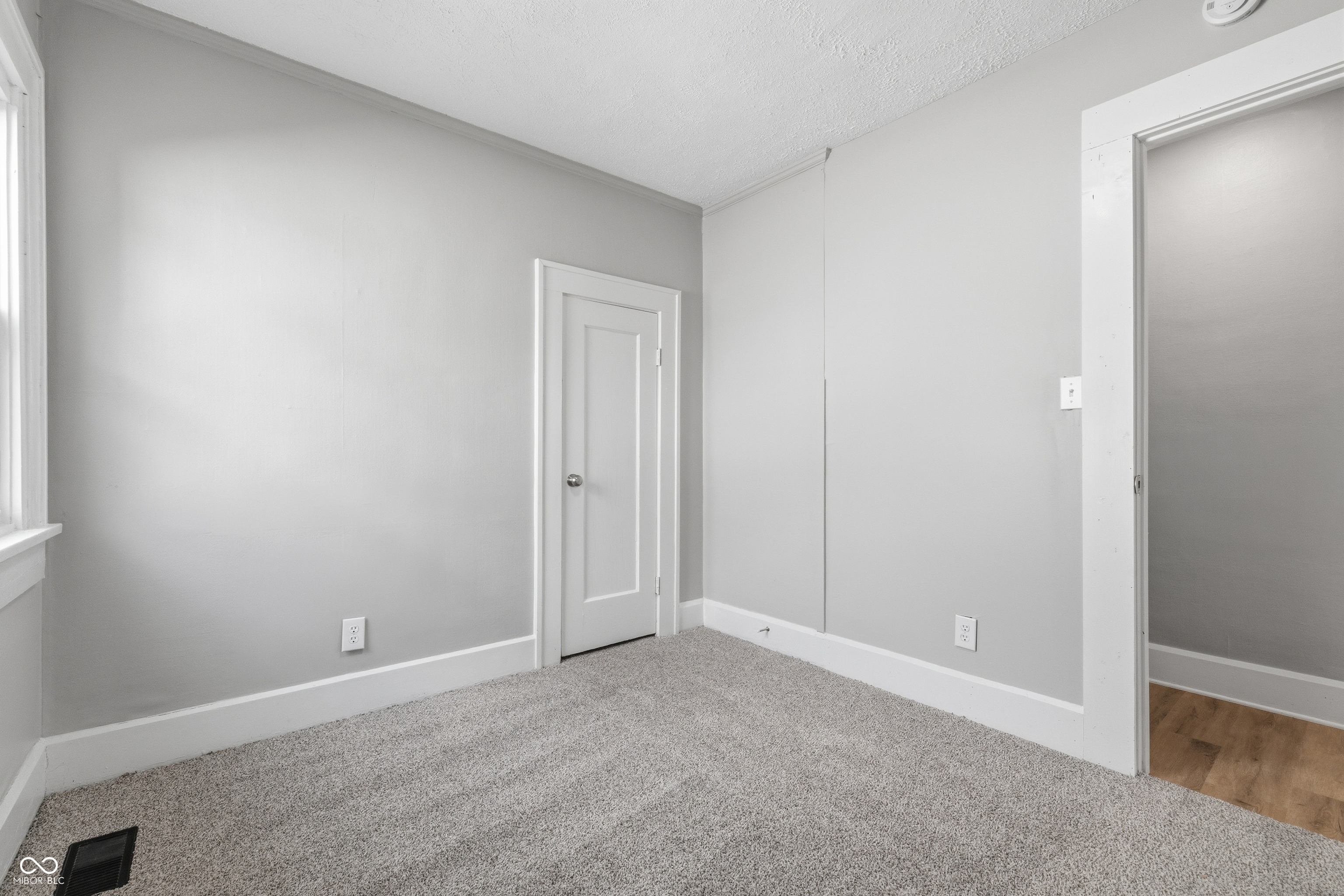 911 Washington Boulevard Anderson, IN 46016 - Photo 23 of 32
