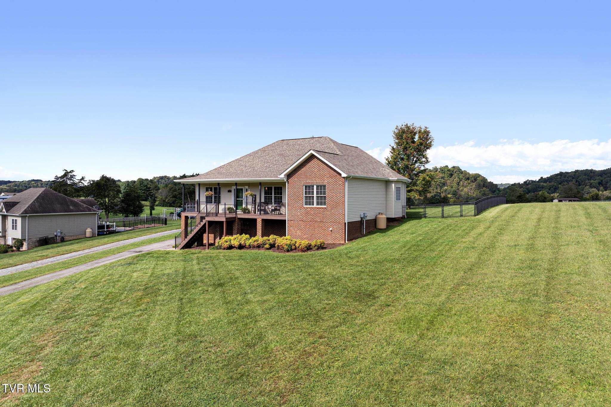 183 Jay Armentrout Road Jonesborough, TN 37659 - Photo 4 of 50 Side view