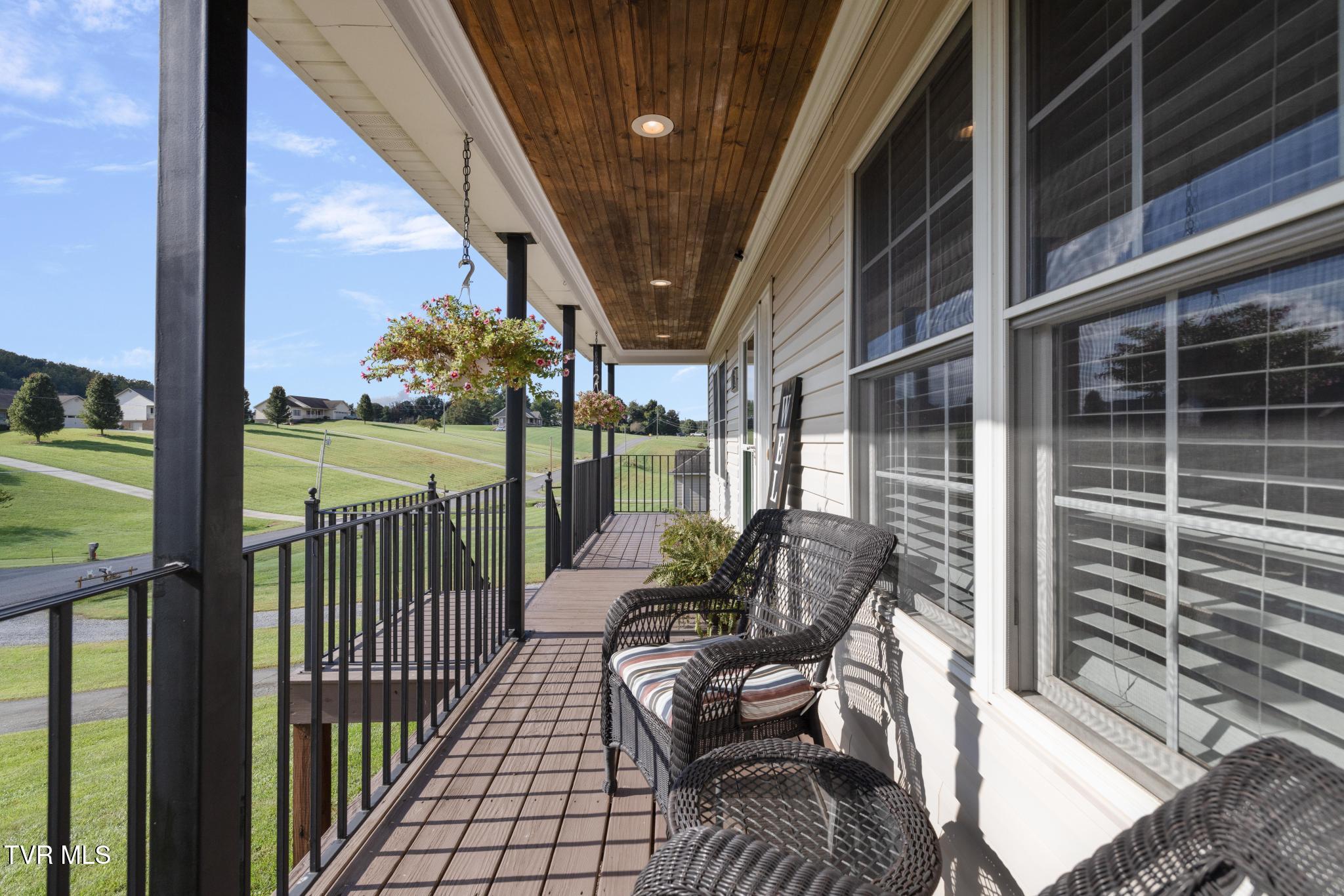 183 Jay Armentrout Road Jonesborough, TN 37659 - Photo 5 of 50 Covered front porch