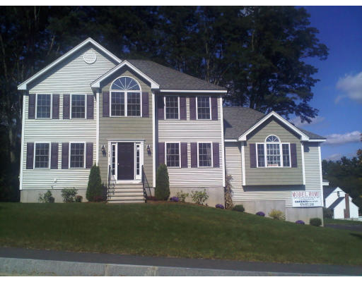 1 Clement Rd/1560 Mammoth Road Dracut, MA 01826 - Photo 2 of 12